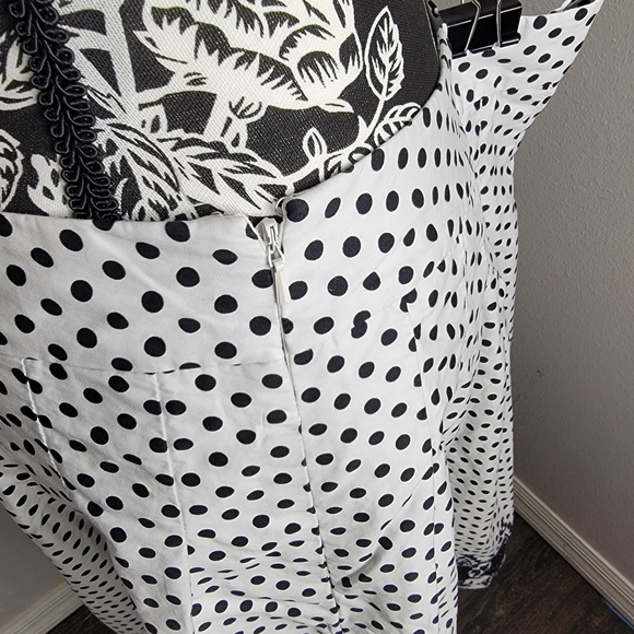 #135 Cute Talbots skirt polka-dot - Picture 5 of 9